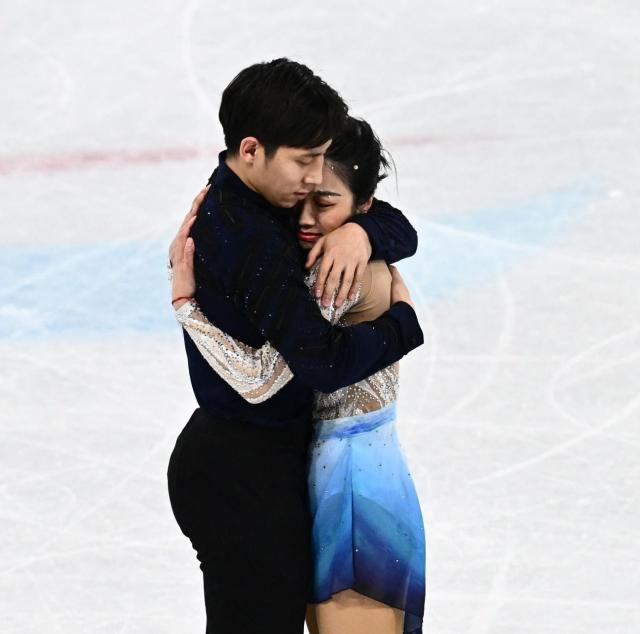 欧洲看冬奥：隋文静韩聪的金牌，是冬奥自身的救赎